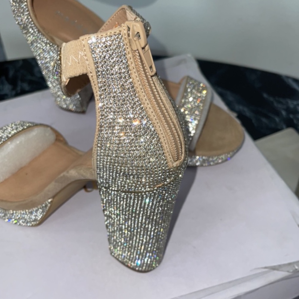 Women- Dress Shoes MADDEN GIRL SIREN Platform Rhinestone Sandal Silver Size 8 - Picture 8 of 12